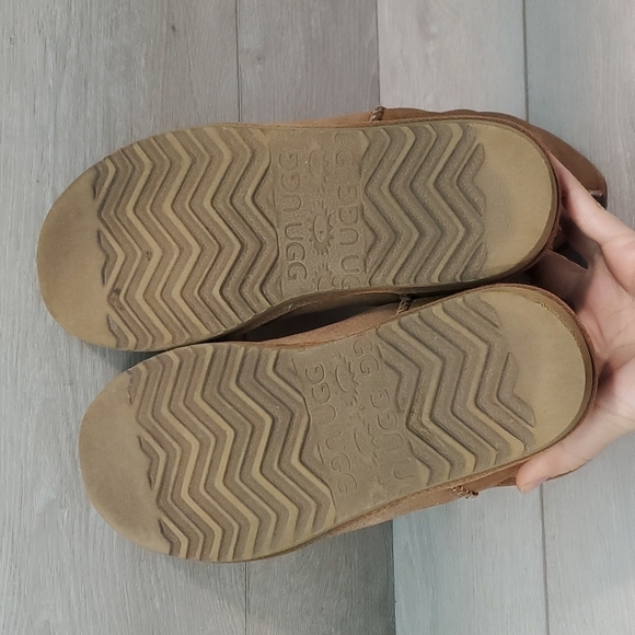 Ugg Australia Women 5825 Classic Short Sheepskin Boots shoes sz 7 - Picture 11 of 14